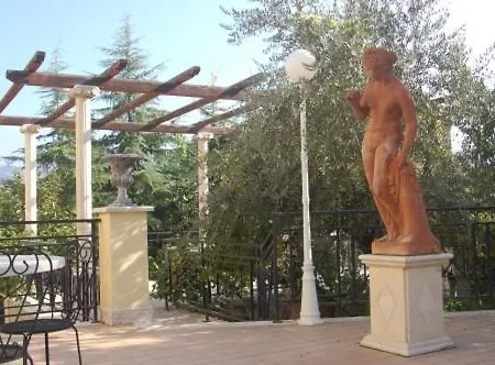 Clara Hotel