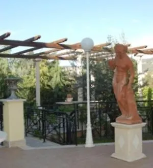 Clara 2*
