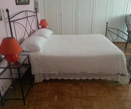 Hotel Clara 2*