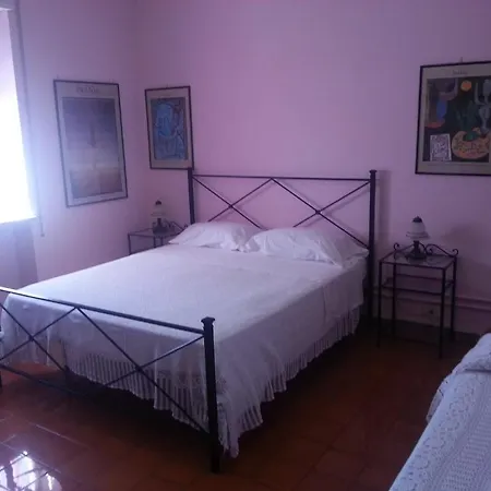 Clara 2*