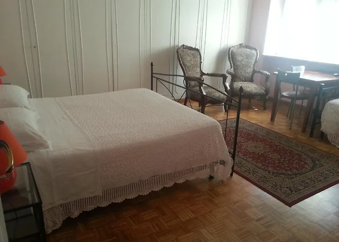 Clara Hotel 2*